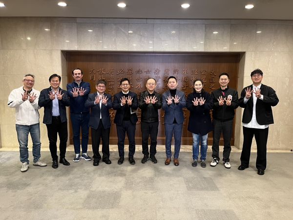 他的成就早